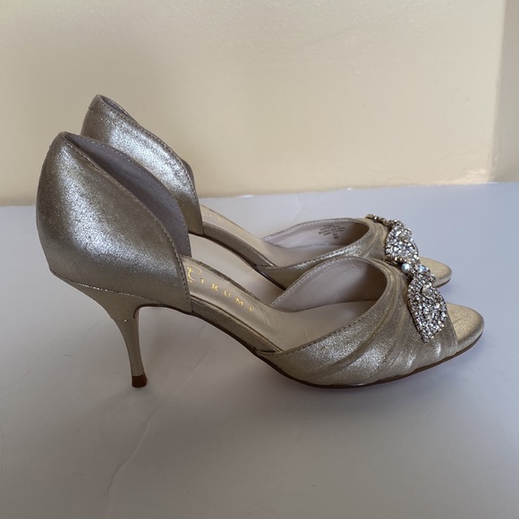 Ivanka Trump Gold Sparkly High Heels - Picture 2 of 8